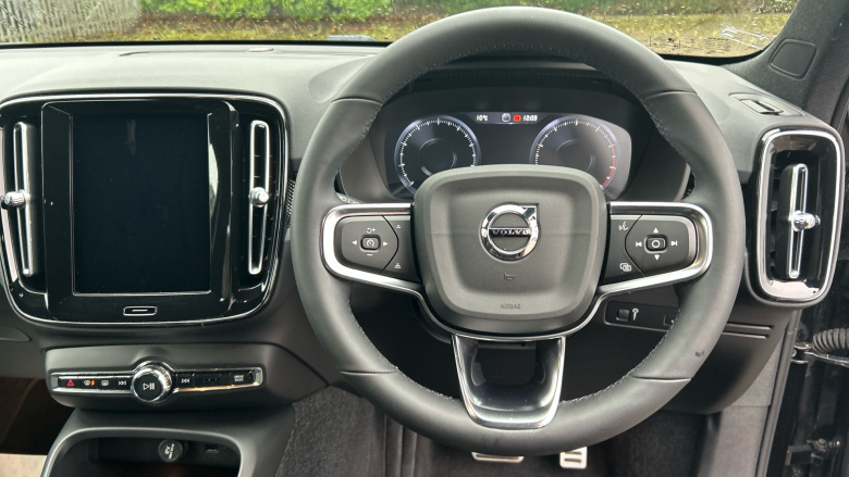 Volvo Xc40 1.5 T3 [163] R DESIGN 5dr Geartronic Petrol Estate